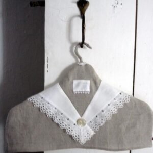 الزي العمل النسائي الكلاسيكي